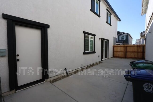 Building Photo - 4266 Aura Way