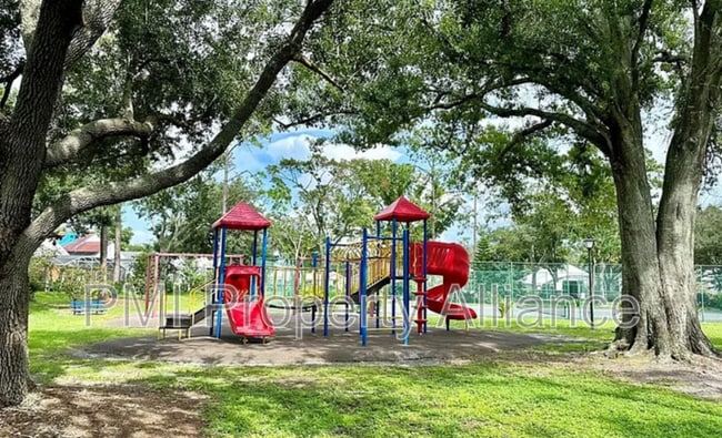 Building Photo - 4902 Monarch Ln