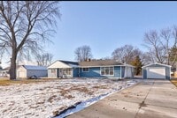 Building Photo - 2118-2118 Avalon Cir