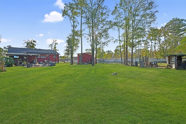 Building Photo - 2521 Rd 3550