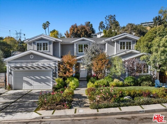 Building Photo - 809 Leonard Rd