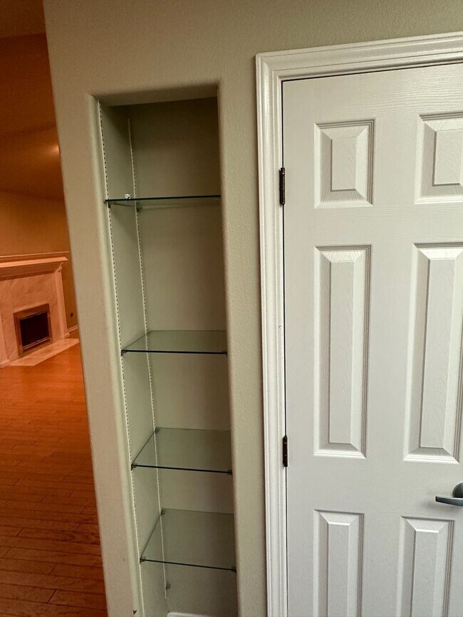 Building Photo - 3707 W Hemlock Ct