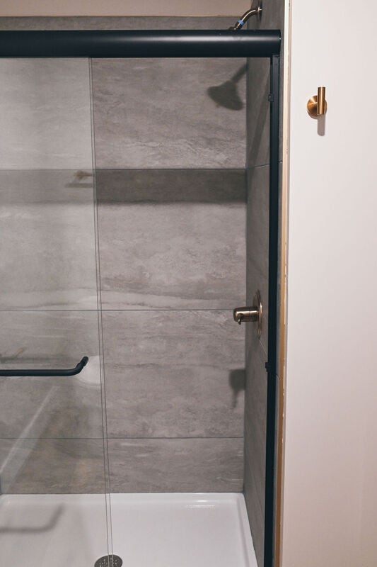 Building Photo - 754 Mt Vernon Ave