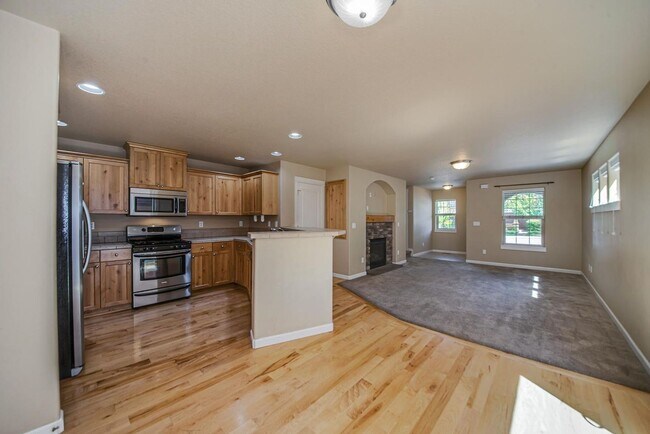 Building Photo - 20469 Brentwood Ave