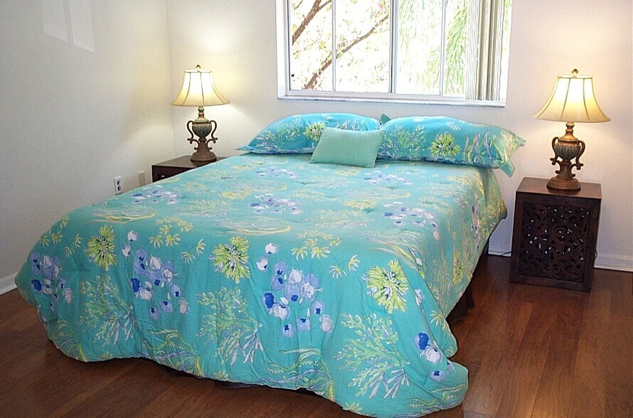 Building Photo - 1875 Florida Club Dr