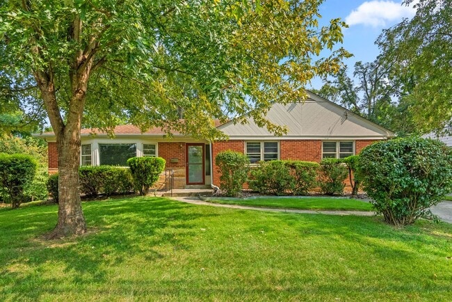 Primary Photo - 5 Bed 3 Bath - Chevy Chase Rambler - Move ...
