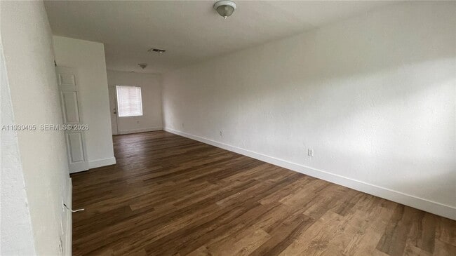 Building Photo - 209 Northwest Dr