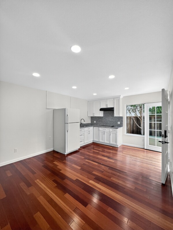 Building Photo - 632 Corliss St