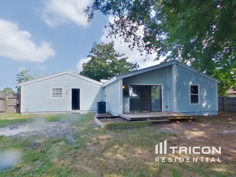 Building Photo - 11650 White Horse Rd