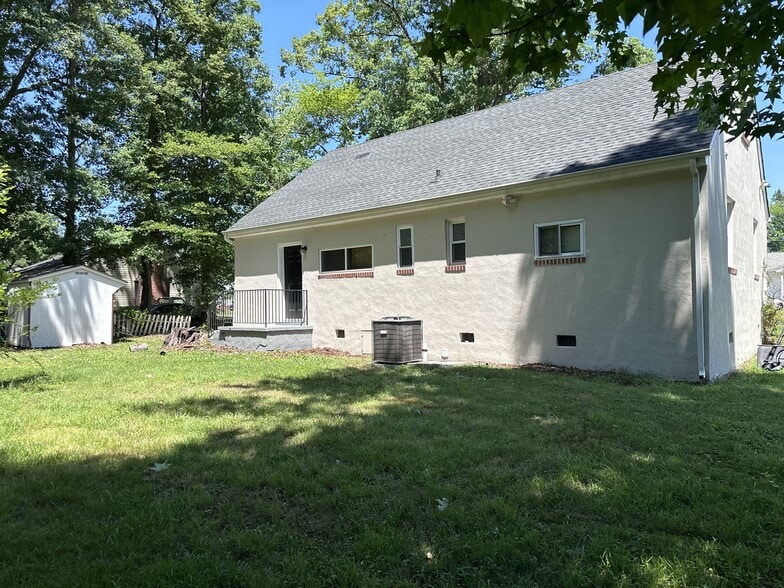 Building Photo - 210 Natchez Rd