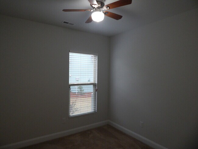 Building Photo - Beautiful home in Del Webb by Riverlights (55 and over community)