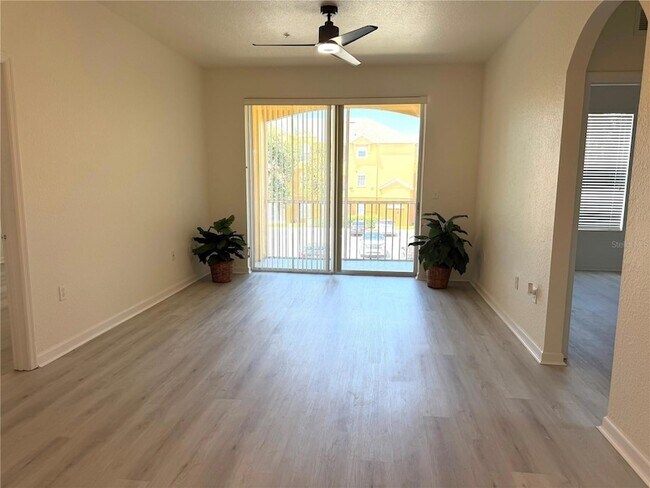Building Photo - 6335 Contessa Dr