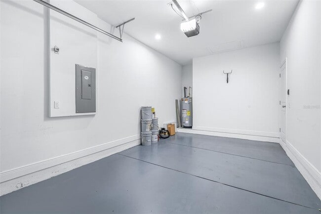 Building Photo - 1505 E North Bay St