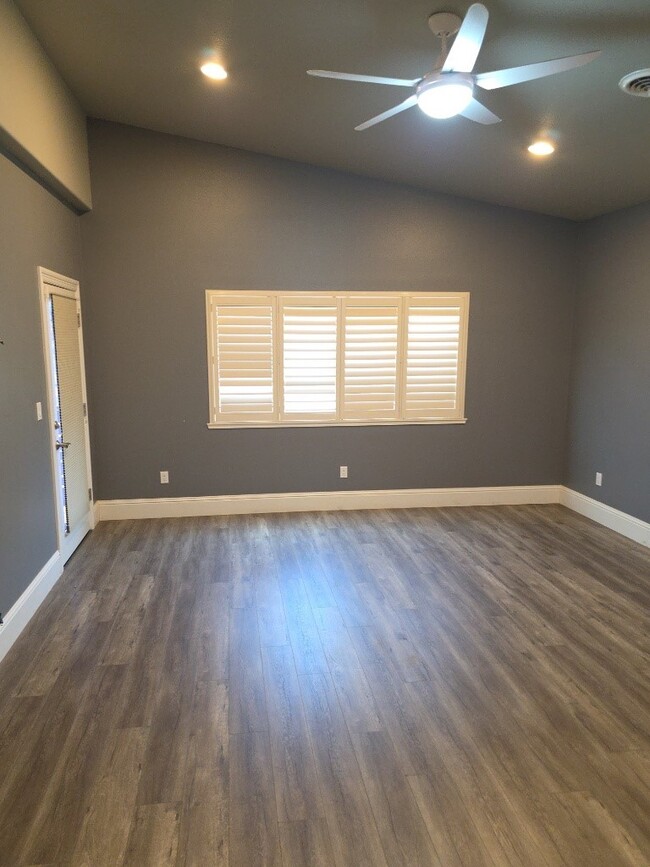 Building Photo - 4814 Iroquois Trail
