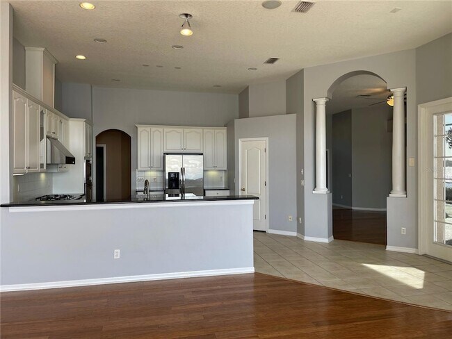 Building Photo - 16143 Ivy Lake Dr