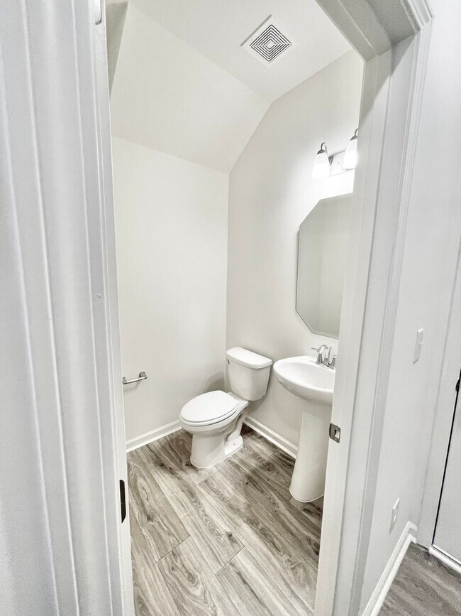 Building Photo - 3br 2.5 ba  Paired Home near shopping, I-77 & I-40 Ready July 17th!