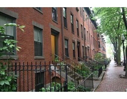 Building Photo - 43 E Springfield St