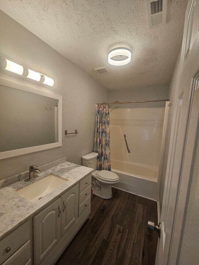 Building Photo - 509 Auburndale Ln