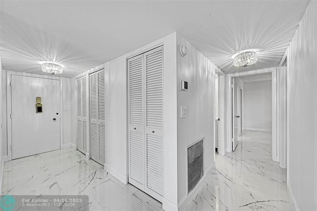Building Photo - 1401 S Ocean Dr