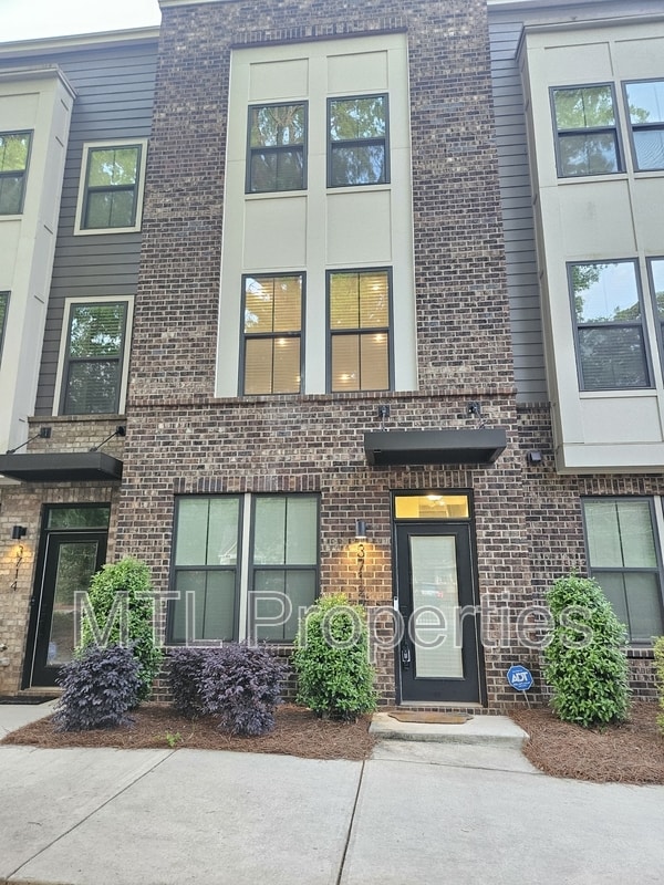 Building Photo - 3712 Ellington St