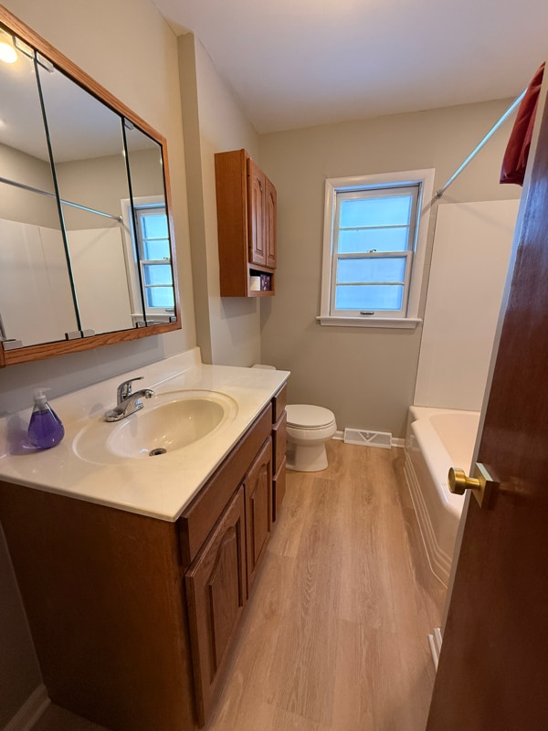 Building Photo - 5825 Webster St