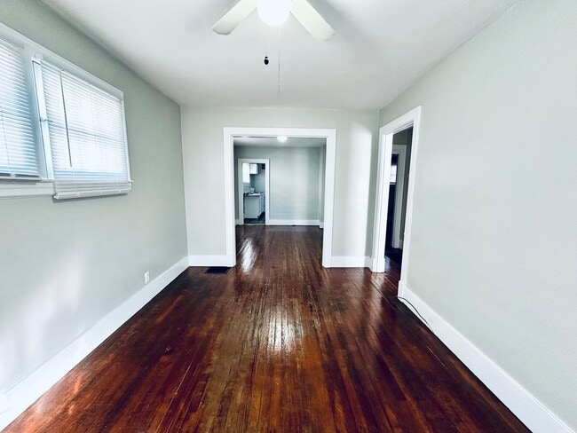 Building Photo - Two Bedroom House with Detached Garage-Section 8 Accepted