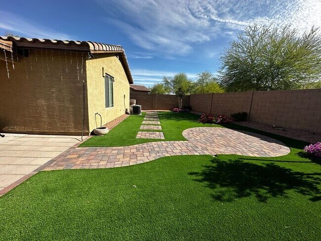 Building Photo - COMING SOON! Gorgeous 3 Bed 2 Bath in Buck...