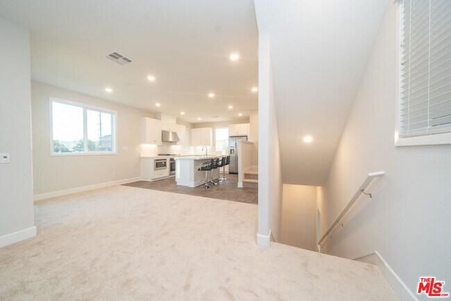 Building Photo - 3015 Tallahassee Ln