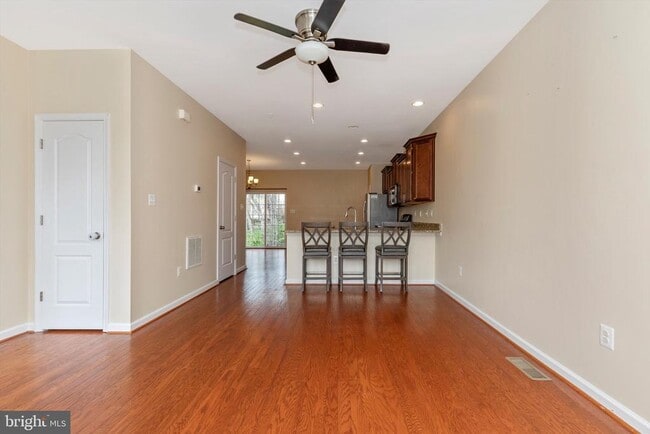 Building Photo - 6226 Newport Pl