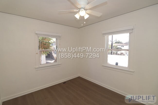 Building Photo - 2 Bed 1 Bath Home Near The Beach