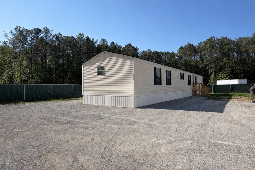 Building Photo - 2111 Harristown Rd