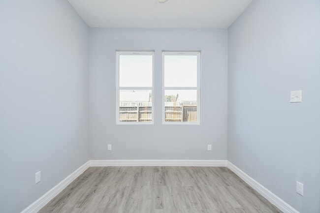 Building Photo - 10322 Rancho Bernardo Ln