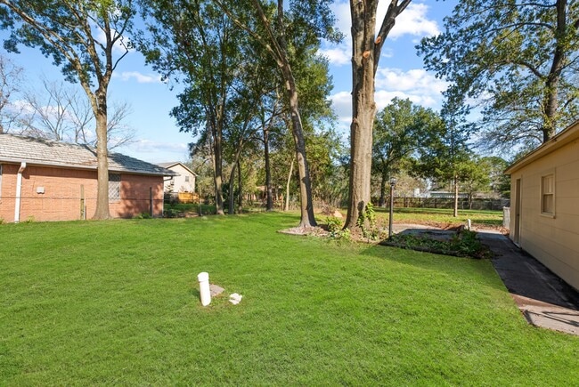 Building Photo - 2917 Iola St