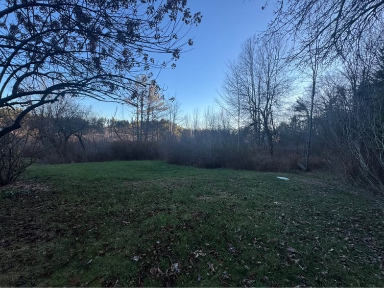 Building Photo - 129 Lawrence Rd