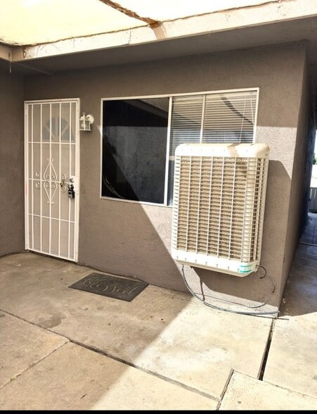 Building Photo - 25981 Cherrywood Dr