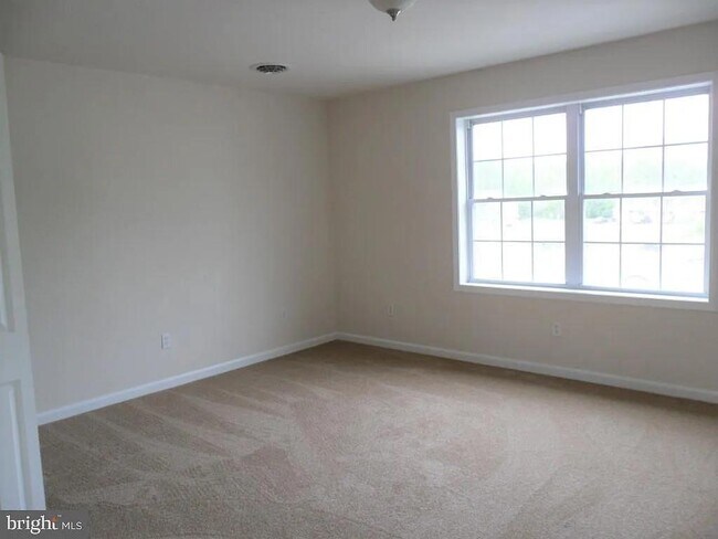 Building Photo - 142 Sable Dr