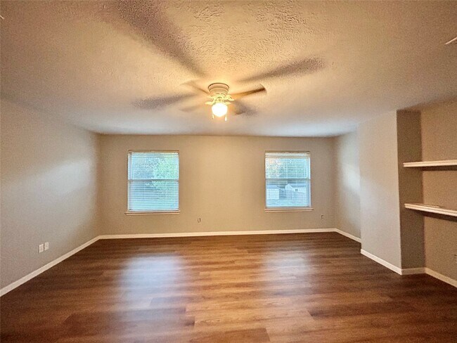 Building Photo - 22918 Breton Point Dr