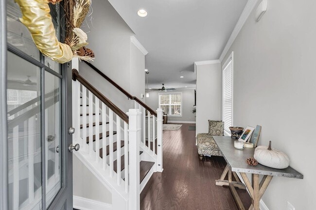 Building Photo - Beautiful 4BR/2.5BA Home in Highly Desirable Park West