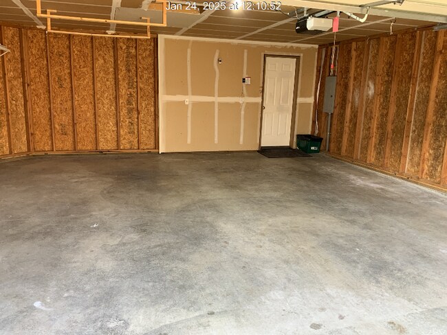 Building Photo - 7415 Village Dr E