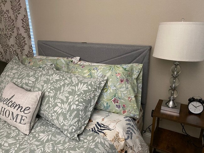 Building Photo - 40 Greystone Pl