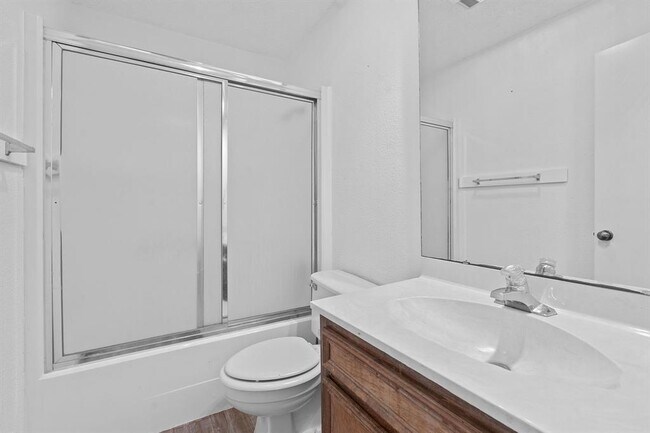 Building Photo - 2217 Onion Creek Pkwy