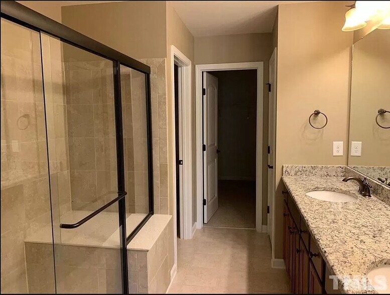 Master Bathroom - 432 Chanson Dr
