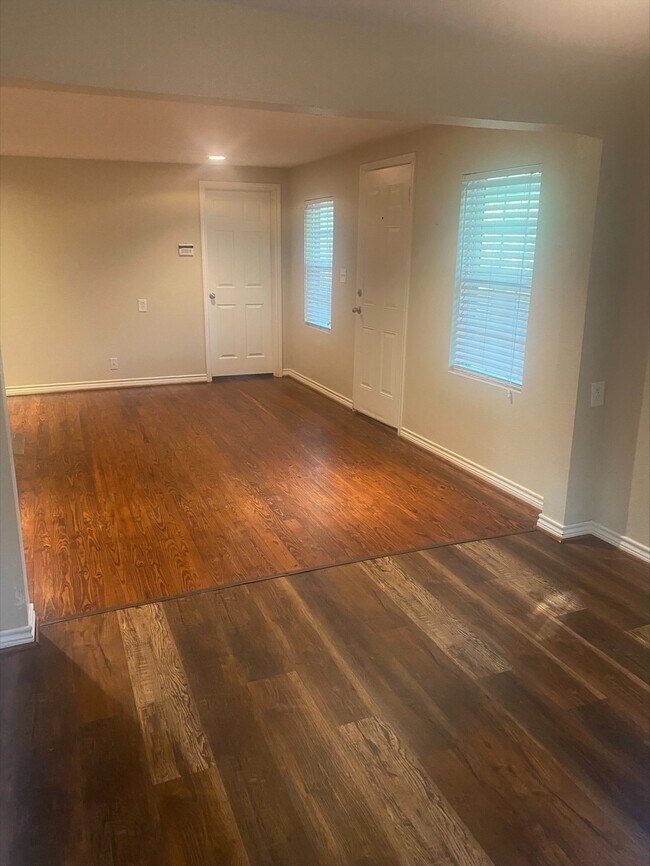 Building Photo - 1191 Big Rock St