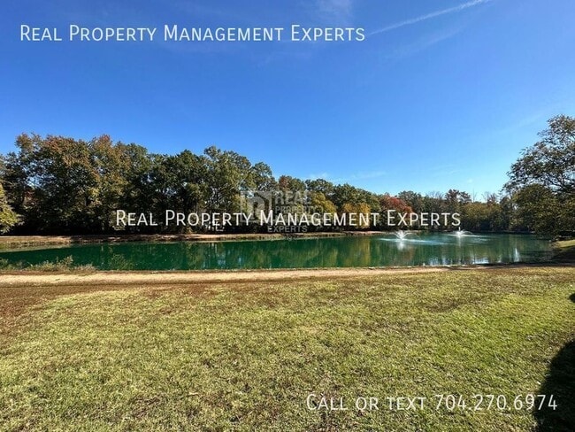 Building Photo - 5718 Dockside Dr