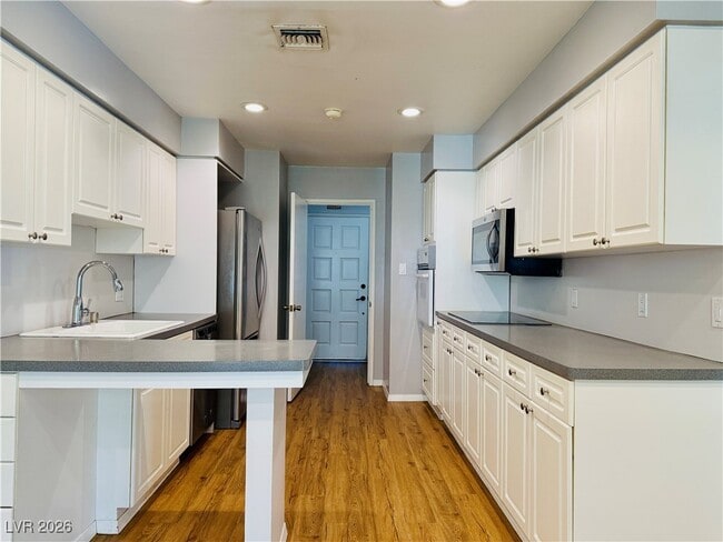 Building Photo - 1208 Buehler Dr