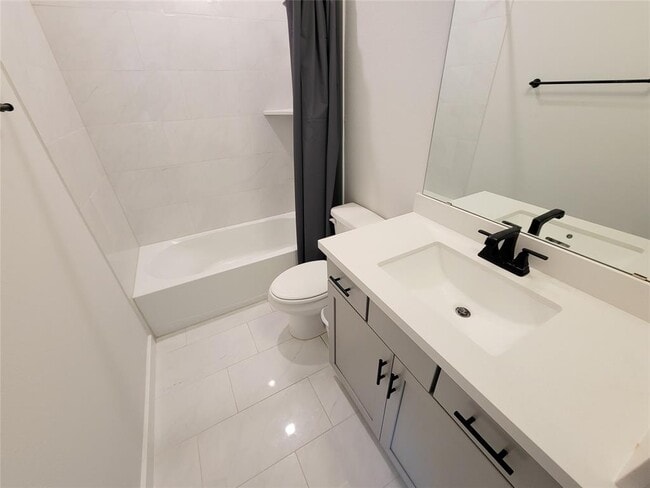 Building Photo - 31526 Beacon Cove Trl