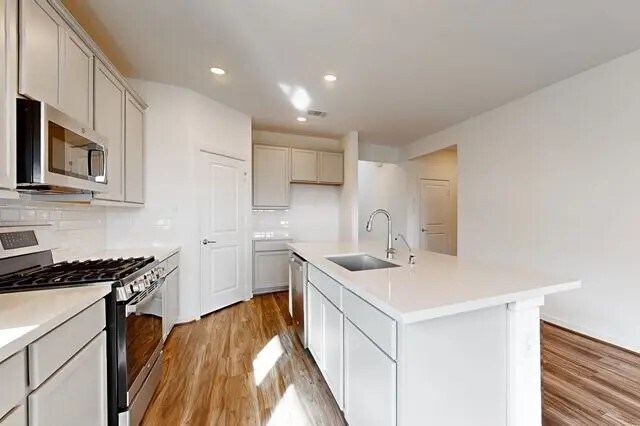 Building Photo - 21611 Shadowbrook Birch Dr