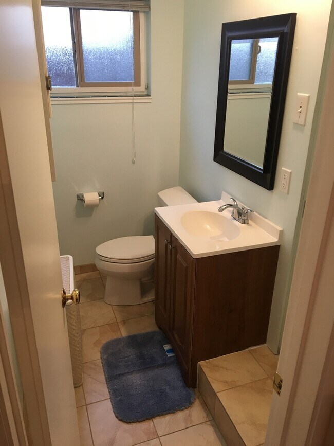 Building Photo - Dickman (740)