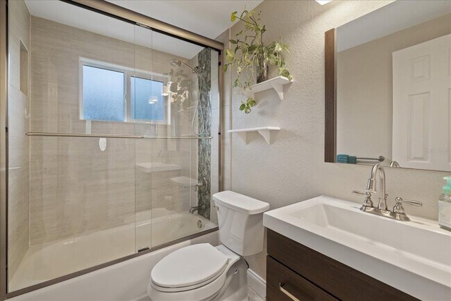 Building Photo - 6400 18th Ave N