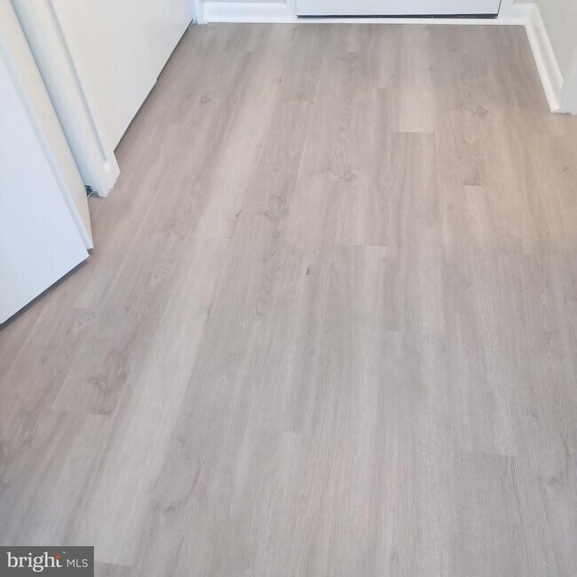 Building Photo - 3701 S George Mason Dr